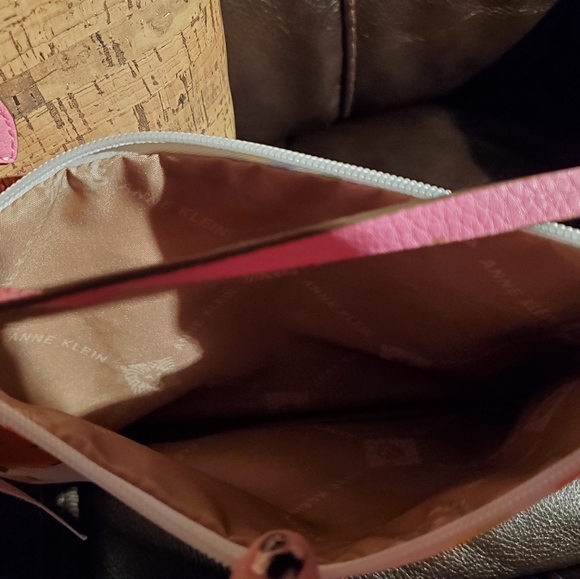 Anne Klein Paige tote in cork/pink - Picture 8 of 15